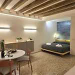 Cozy With Canal View