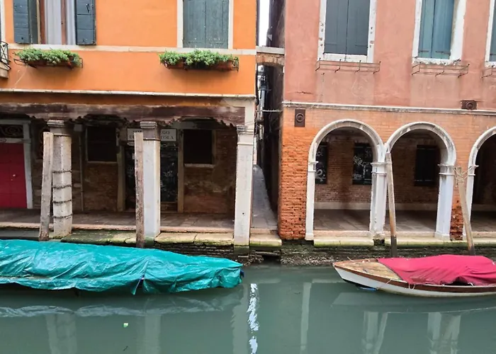 Cozy With Canal View * البندقية